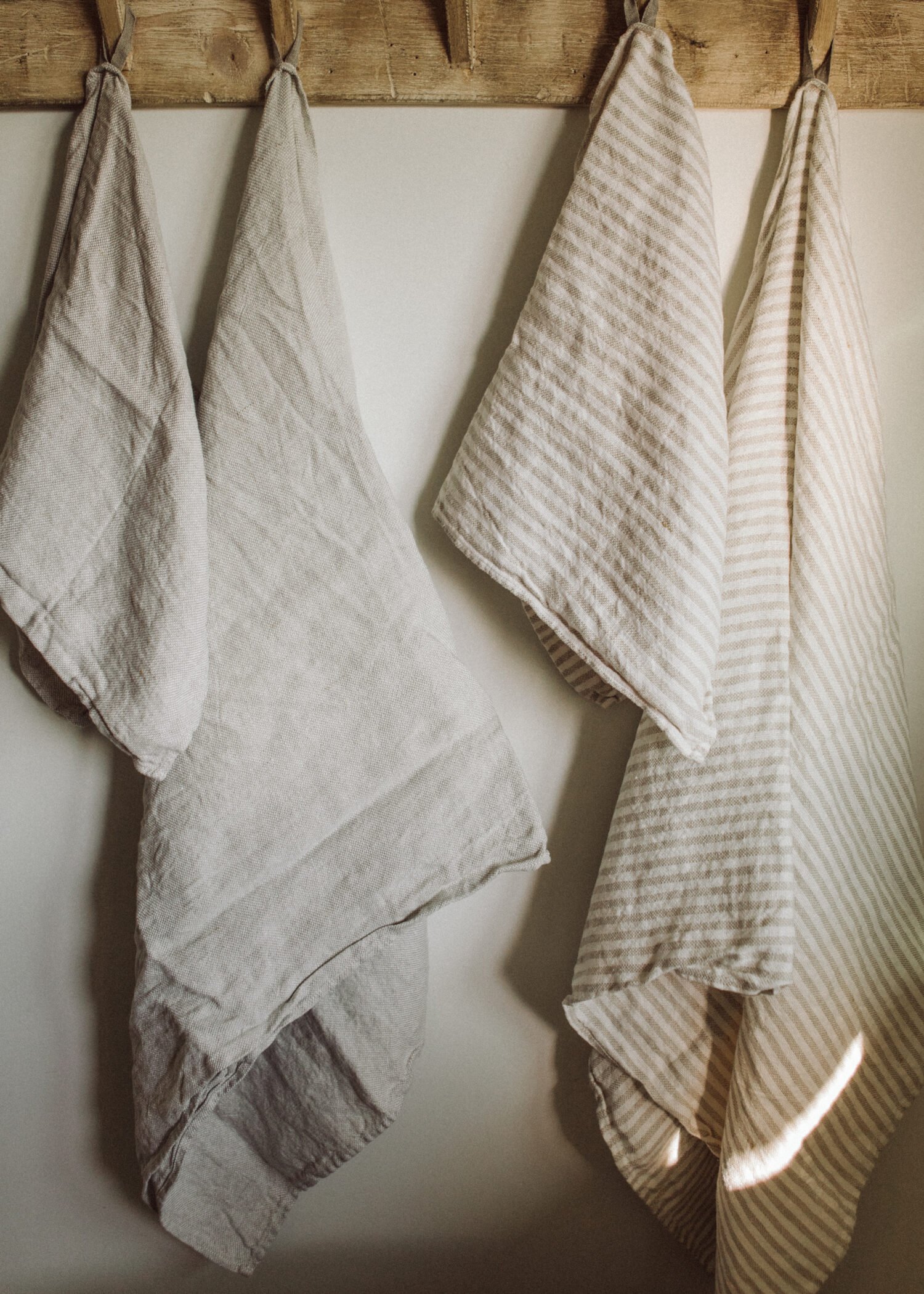 Linen Chambray Towel by Fog Linen Work | Natural (Large) - Image 3
