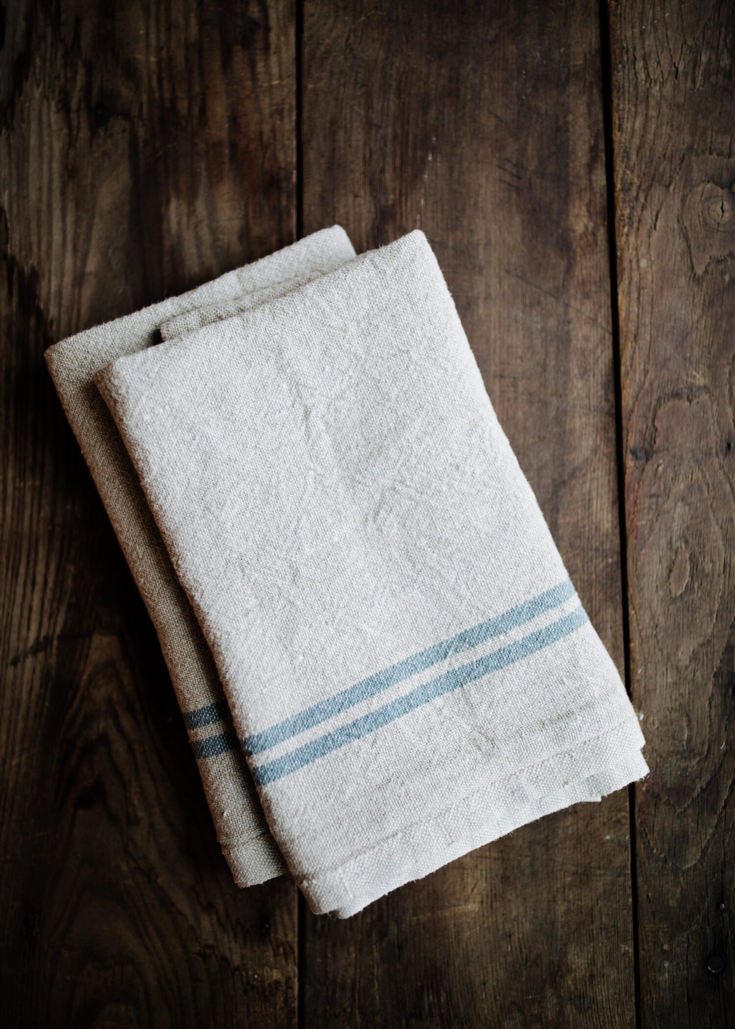 Vintage Linen Natural/Blue Towels - Image 2